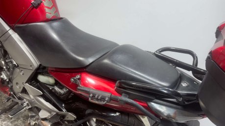 Honda CB 2010 GOOD RUNNING PROJECT BIKE SPARES OR REPAIR 1000CC 29