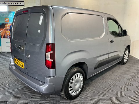 Vauxhall Combo 1.5 Turbo D 2000 Sportive L1 H1 Euro 6 (s/s) 4dr 6