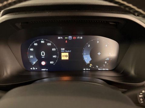 Volvo XC40 2.0 D3 R-Design Euro 6 (s/s) 5dr 12