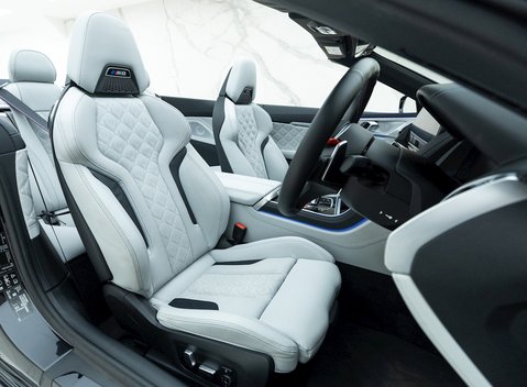 BMW M8 Competition Convertible 13