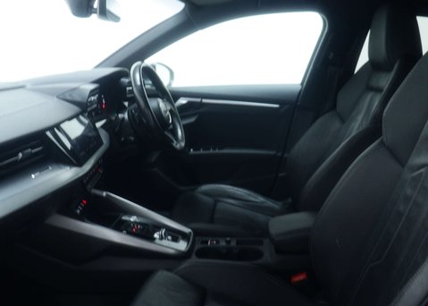 Audi A3 1.5 A3 S Line 35 TFSI MHEV Semi-Auto 4dr 44
