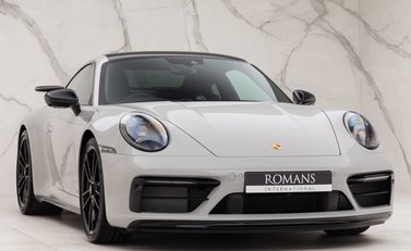 Porsche 911 CARRERA GTS (992) 6