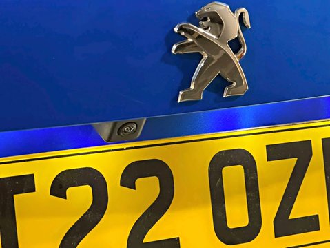 Peugeot 2008 BLUEHDI ALLURE PREMIUM S/S 10