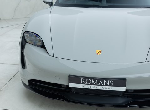 Porsche Taycan 4S Cross Turismo 28