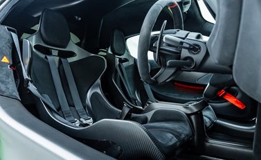 McLaren 620R 15