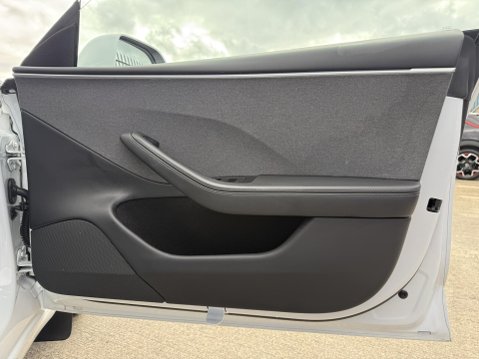 Tesla Model 3 Saloon 4dr Electric Auto RWD (208 ps) 33