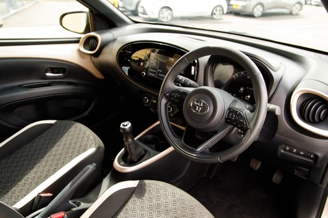 Toyota Aygo X VVT-I EDGE 4