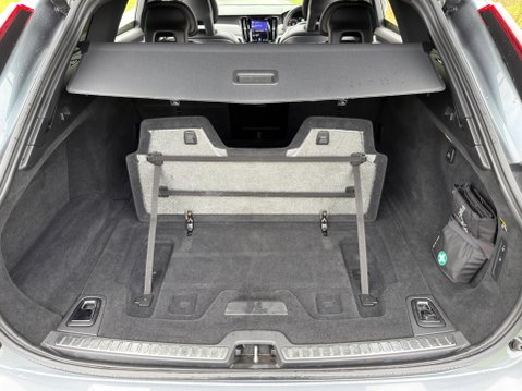 Volvo V90 2.0 D4 R-Design Auto Euro 6 (s/s) 5dr 54