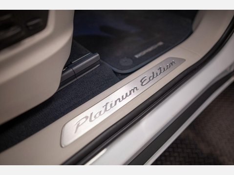 Porsche Cayenne 3.0 V6 E-Hybrid 17.9kWh Platinum Edition TiptronicS 4WD Euro 6 (s/s) 5dr (3 18