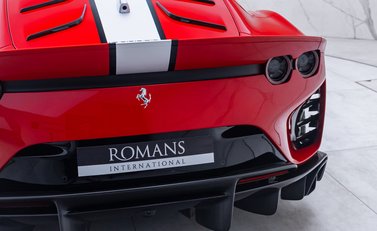 Ferrari 812 Competizione 39