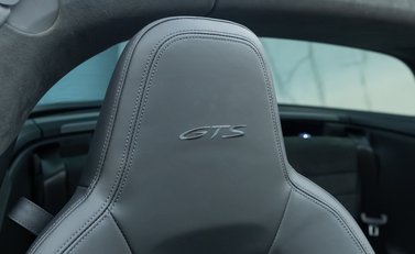 Porsche 911 Targa 4 GTS (992) 15
