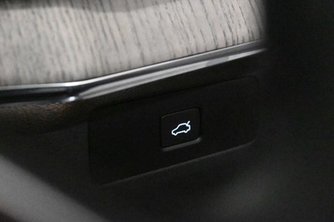 Volvo XC90 2.0 XC90 Ultimate B5 MHEV AWD Auto 4WD 5dr 47