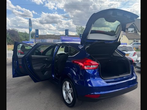 Ford Focus 1.5 TDCi Titanium Euro 6 (s/s) 5dr 29