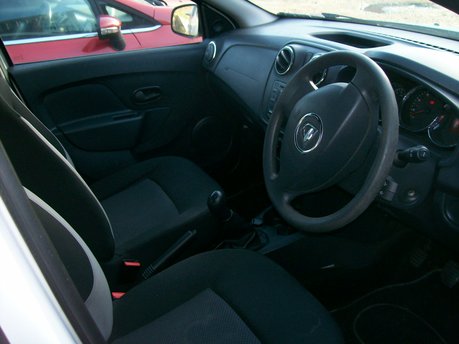 Dacia Sandero AMBIANCE 8