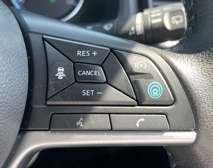 Nissan LEAF Leaf Tekna 5dr 110kw 39kwh (Automatic) 51