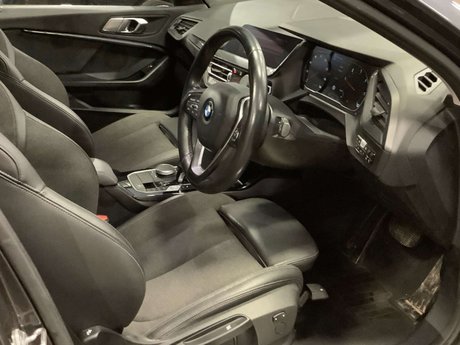 BMW 1 Series 1.5 116D Sport Auto 5dr 9