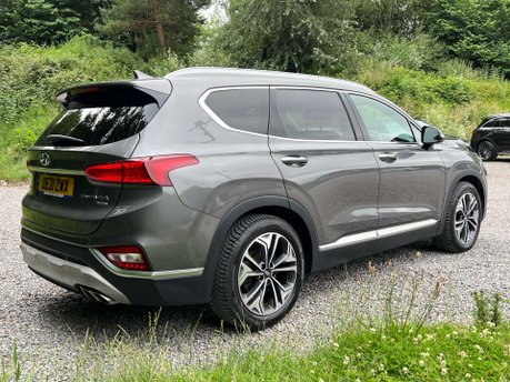 Hyundai SANTA FE 2.2 Santa Fe Premium SE CRDi Auto 4WD 5dr 5