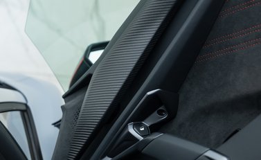 Lamborghini Revuelto 26