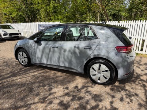 Volkswagen ID.3 Pro Performance 58kWh Life Auto 5dr 11