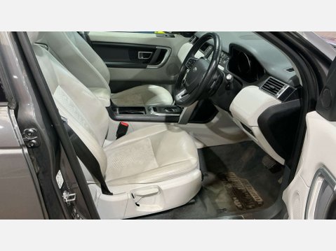Land Rover Discovery Sport 2.0 Discovery Sport SE Tech TD4 Auto 4WD 5dr 11