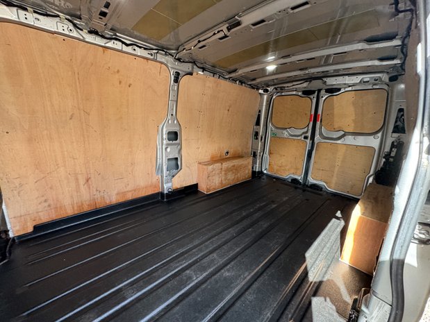 Ford Transit Custom LWB L2H1 Low Roof Limited 320 Air Con Alloys Camera Sensors EURO 6 11
