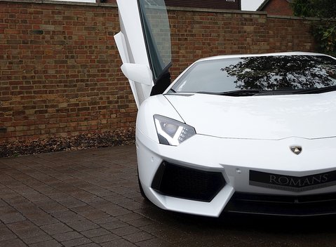 Lamborghini Aventador LP 700-4 6