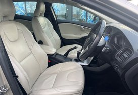 Volvo V40 2.0 T3 INSCRIPTION 19