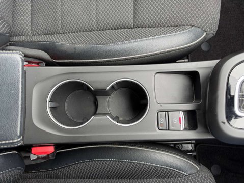 Renault Arkana 1.6 E-TECH techno SUV 5dr Petrol Hybrid Auto 2WD Euro 6 (s/s) (145 ps) 40