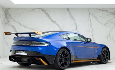 Aston Martin Vantage GT8 7