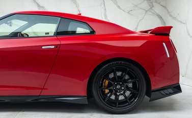 Nissan GT-R R35 TRACK EDITION 40