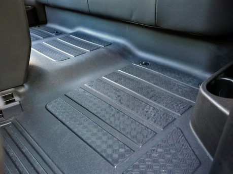 Land Rover Defender 90 Rear Seat Conversion (2021-2025 models) using Genuine Defender 3-Seat Option 5