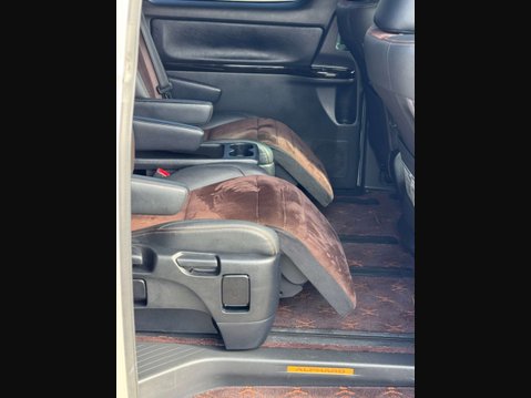 Toyota Alphard V6 4WD TOWBAR 74