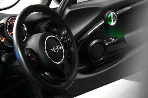 Mini Hatch 2.0 Cooper S Classic Auto 3dr 4