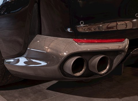 Ferrari 812 Superfast 14