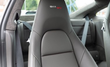Porsche 911 (991) 50th Anniversary Edition 13