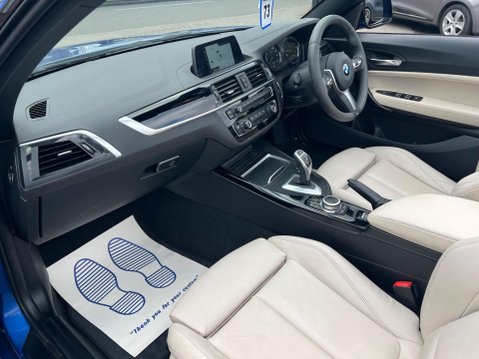 BMW 2 Series 2.0 220i M Sport Auto Euro 6 (s/s) 2dr 27
