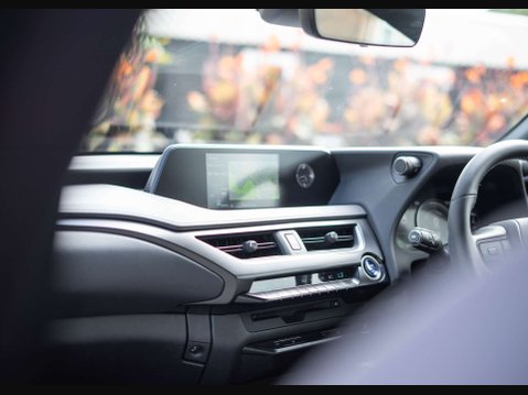 Lexus Ux 2.0 UX 250h 4x2 CVT 5dr PREMIUM SPORT EDITION 29