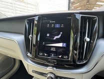 Volvo XC60 2.0 T4 Edition SUV 5dr Petrol Auto Euro 6 (s/s) (190 ps) 34