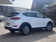 Hyundai TUCSON CRDI SE NAV BLUE DRIVE 2