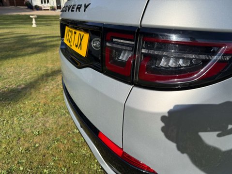 Land Rover Discovery Sport 2.0 Discovery Sport R-Dynamic HSE D MHEV Auto 4WD 5dr 50