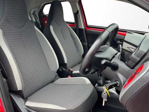 Toyota Aygo 1.0 VVT-i X-Play 5dr 14