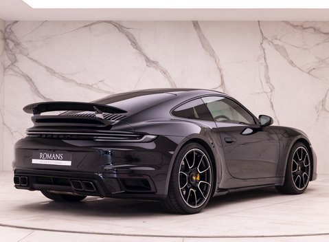 Porsche 911 Turbo S (992) 7