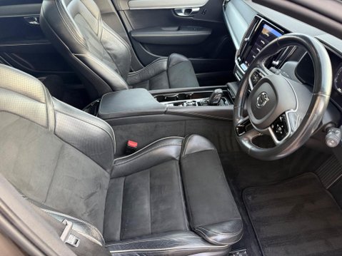 Volvo V90 2.0 B5 MHEV R-Design Auto Euro 6 (s/s) 5dr 27