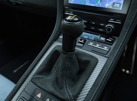 Porsche Cayman GT4 RS (718) 19