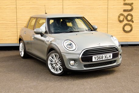 Mini Hatch COOPER