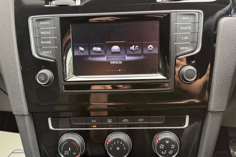 Volkswagen Golf GT TDI BMT - £20 ROAD TAX - 2 OWNERS - 11 SERVICES -SAT NAV 31