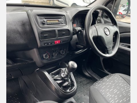 Vauxhall Combo 1.6 Turbo D 2300 Sportive Panel Van 4dr Diesel Manual L2 H1 Euro 6 (s/s) (1 32
