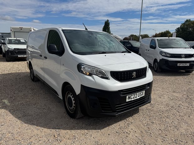 Peugeot Expert XLWB L3H1 Low Roof Professional 2900 Air Con EURO 6 4