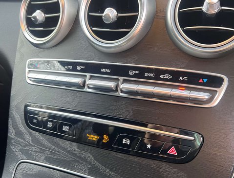 Mercedes-Benz GLC 2.0 GLC 300 AMG Line Premium D 4Matic Auto 4WD 5dr 29