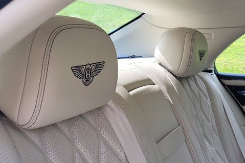 Bentley Flying Spur V8 41